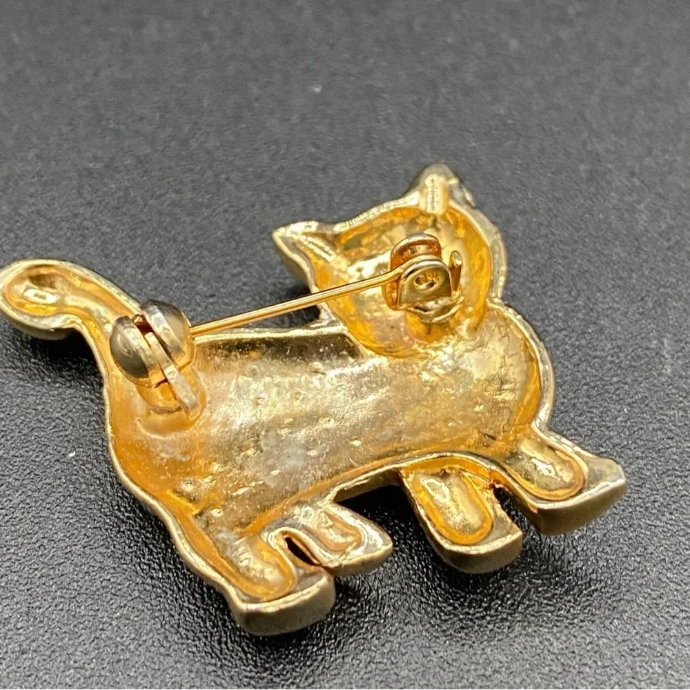 Sparkly Vintage Cat Brooch with Encrusted Rhinestones